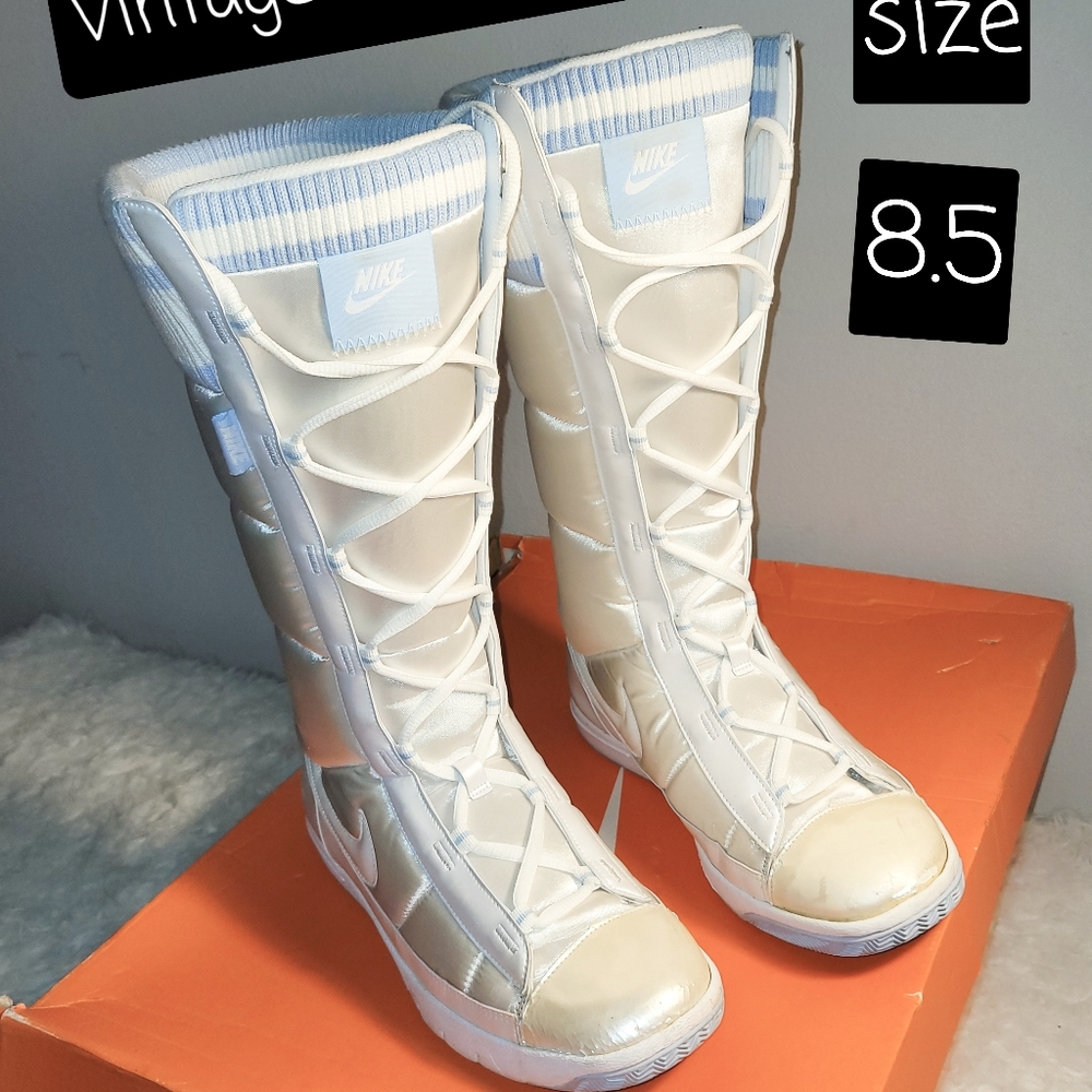 COPY - Nike sneaker boots size 8.5  unique vintage